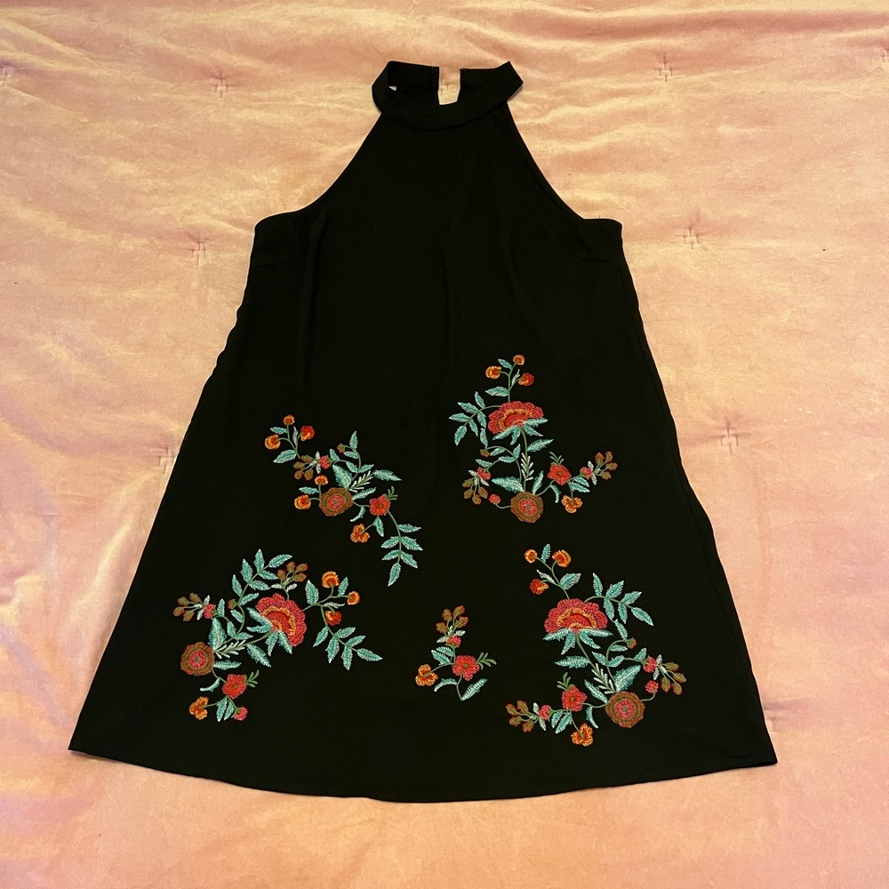 M Embroidered mini black dress